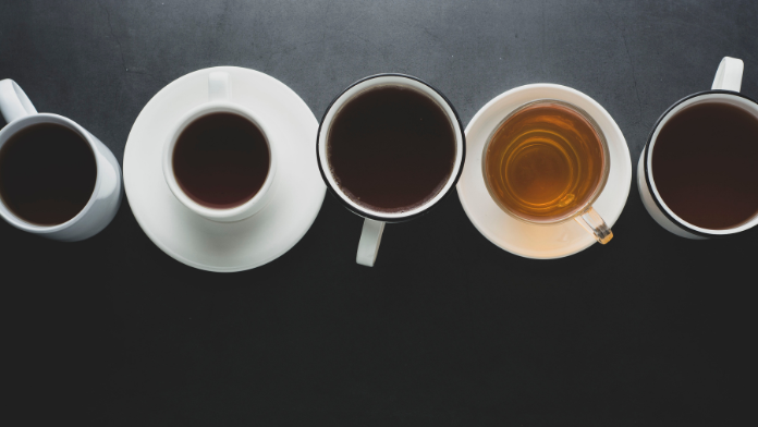 Caffè e tè prevengono la demenza