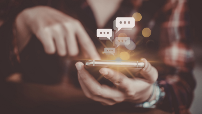 Clear coding nelle relazioni: cos’è la nuova tendenza che invita a dire le cose come stanno