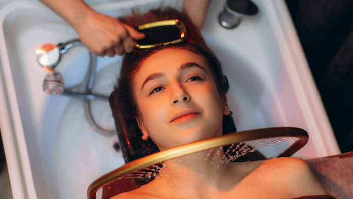 Le Head Spa sono il segreto per capelli più folti