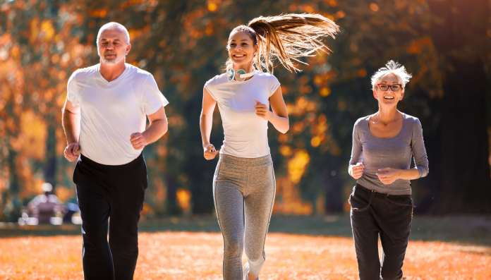 Quando si diventa vecchi: la scienza scopre l’esatto punto di non ritorno