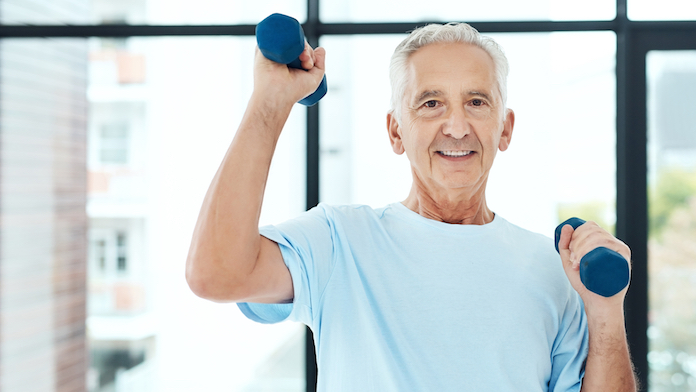 Sollevare pesi è fondamentale per tutti, ma soprattutto dopo i 50