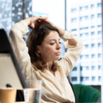 L’aria dell’ufficio ci rende più brutti?